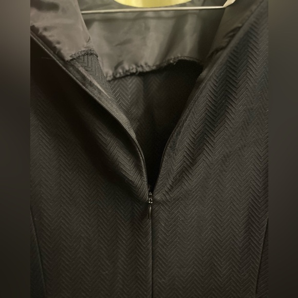 Talbots little black dress with gold belted accent textured short sleeve size 6 - Picture 8 of 8